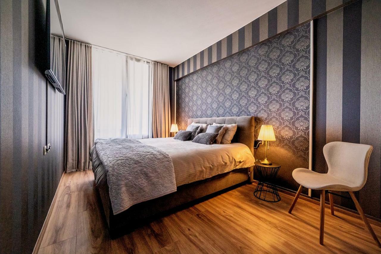 Penthouse Chic By Landev Apartman Brassó Kültér fotó