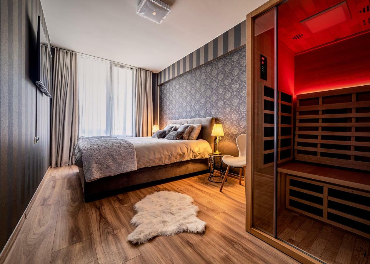 Penthouse Chic By Landev Apartman Brassó Kültér fotó