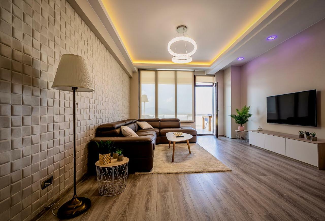 Penthouse Chic By Landev Apartman Brassó Kültér fotó
